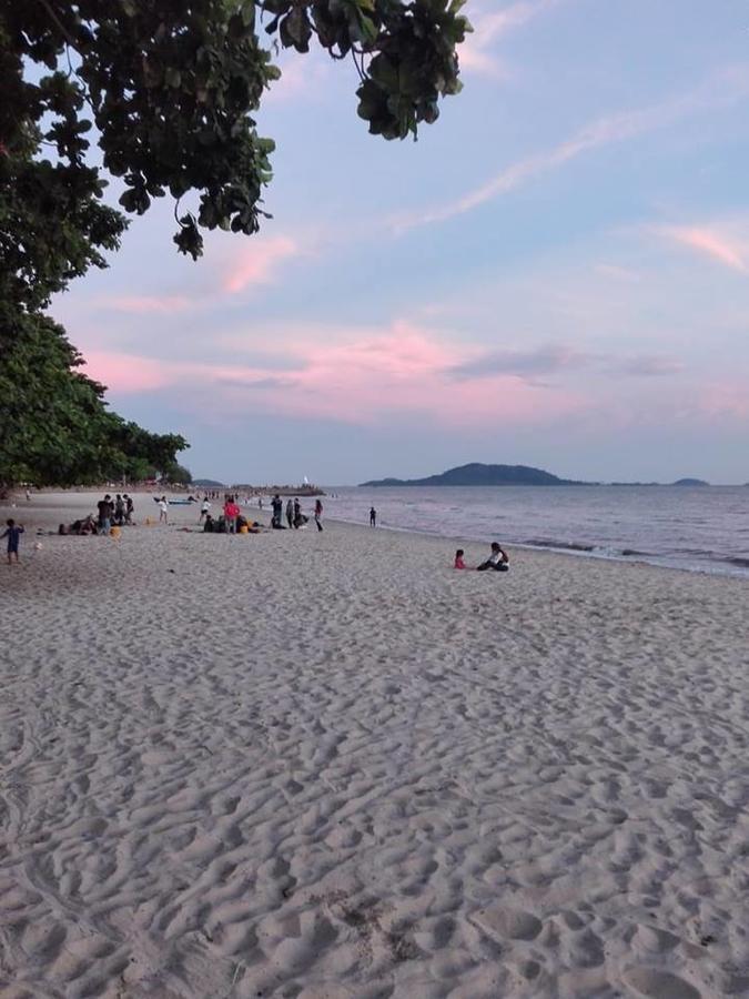 Auberge De La Plage Kep Exterior photo